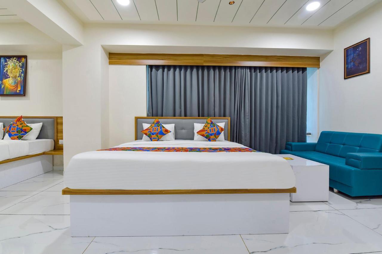 Fabhotel Bliss Ahmedabad Exteriör bild