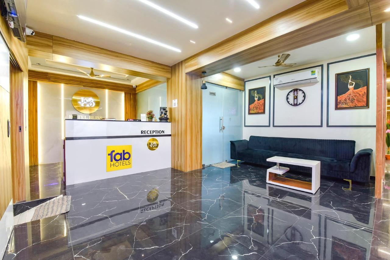 Fabhotel Bliss Ahmedabad Exteriör bild