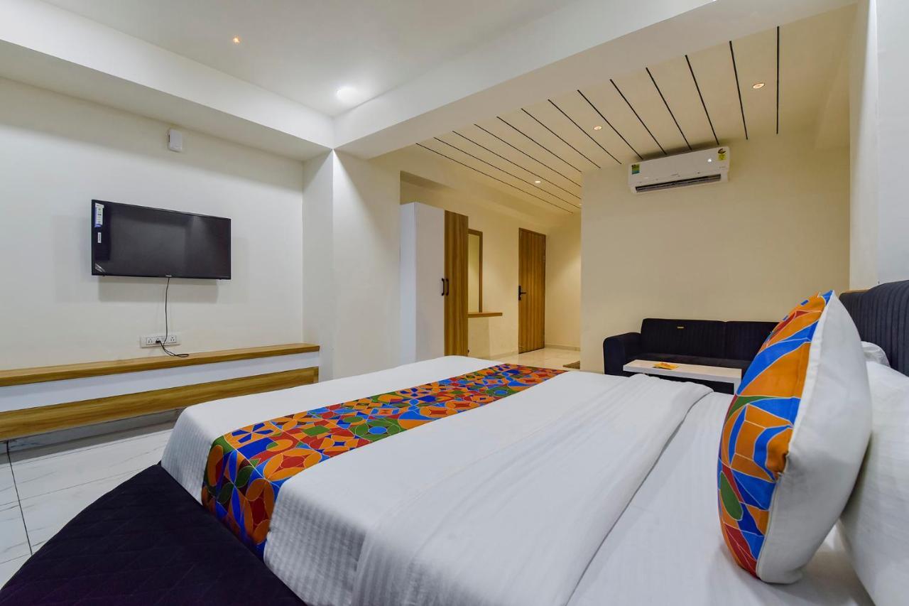 Fabhotel Bliss Ahmedabad Exteriör bild