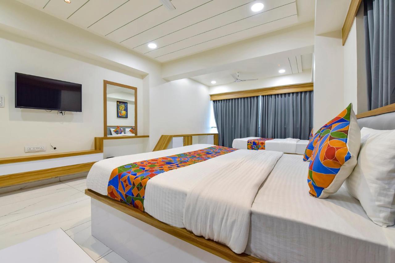 Fabhotel Bliss Ahmedabad Exteriör bild